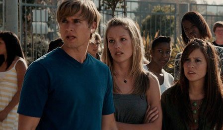 Bir Yaşamı Kurtarmak - To Save A Life izle