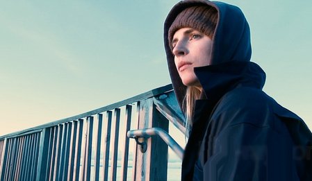 Başka Bir Dünya - Another Earth izle