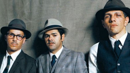 Kanun Dışı - Hors la Loi izle